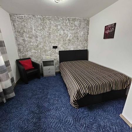 Kompfort Business Apartment 韦特海姆 外观 照片